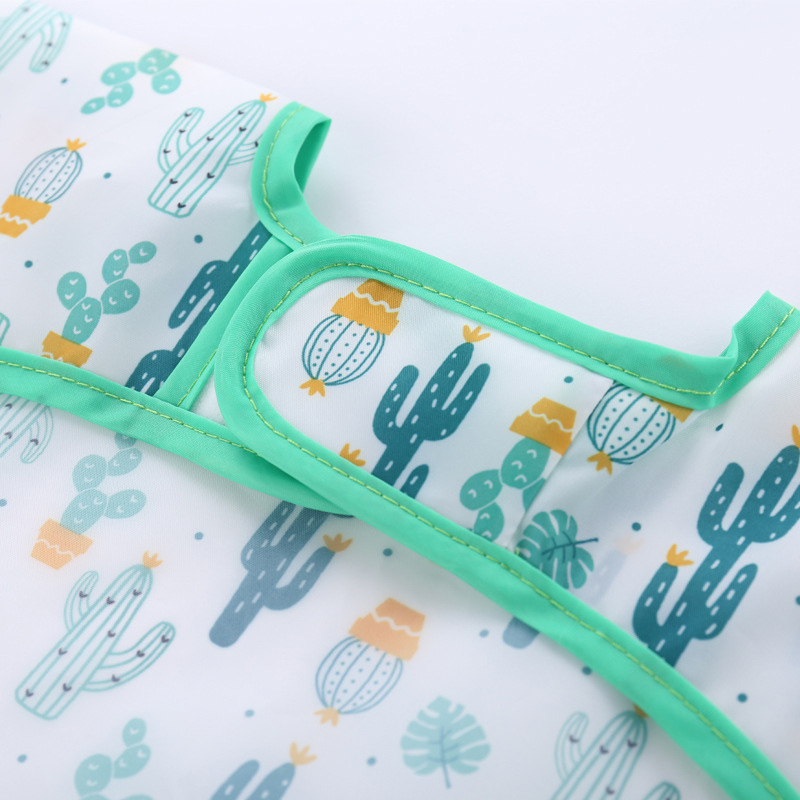 Baby Silicone Cartoon Bib 0-6  - مراجعة Baby Clothing 1 Year Old وسعره