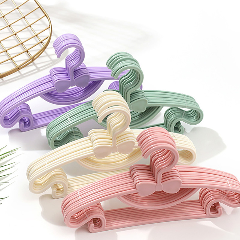 10 Pieces of Children's Hanger - مراجعة Baby Clothing Hangers وسعره