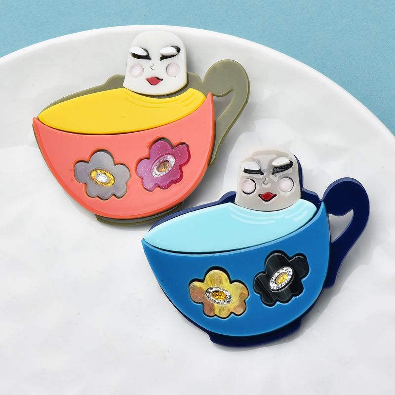 Wuli&baby Acrylic Cartoon Cup  - مراجعة Baby Clothing Bag وسعره