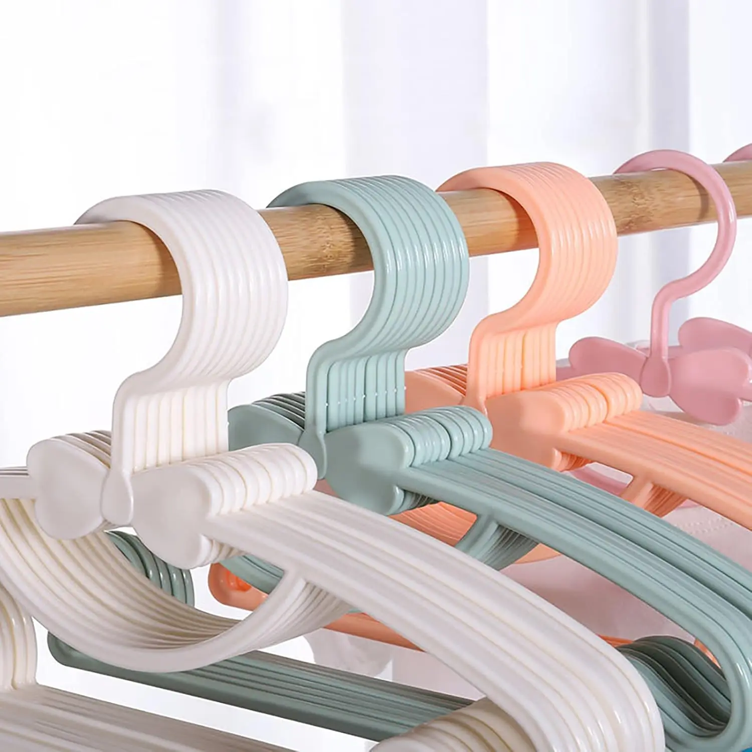 Baby Clothes Racks Plastic Tow - مراجعة Baby Clothing Organizer وسعره